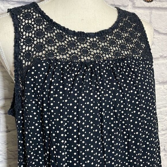 Ann Taylor Loft Crochet Yoke Sleeveless Tank Size Medium Petite - Picture 3 of 10